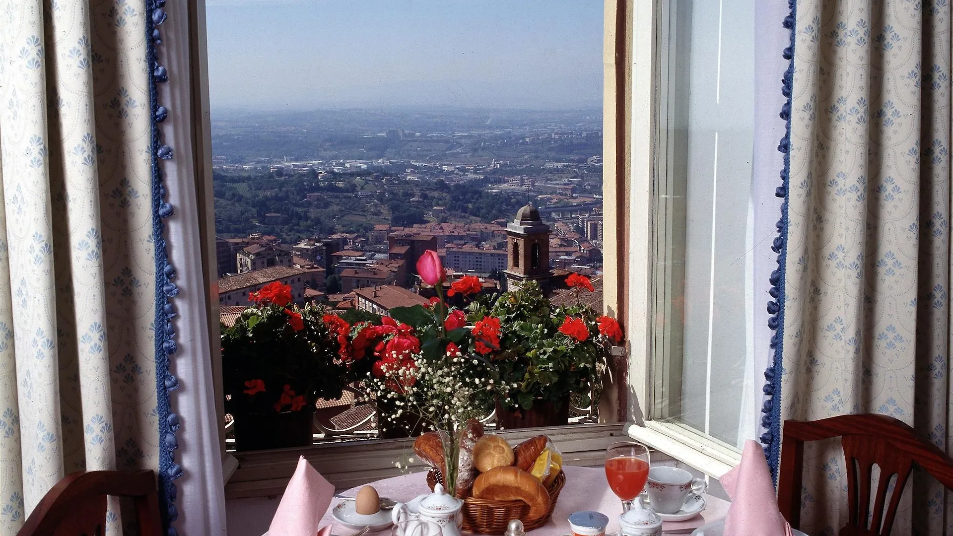 Sina Brufani Hotel Perugia 5*,  Italien