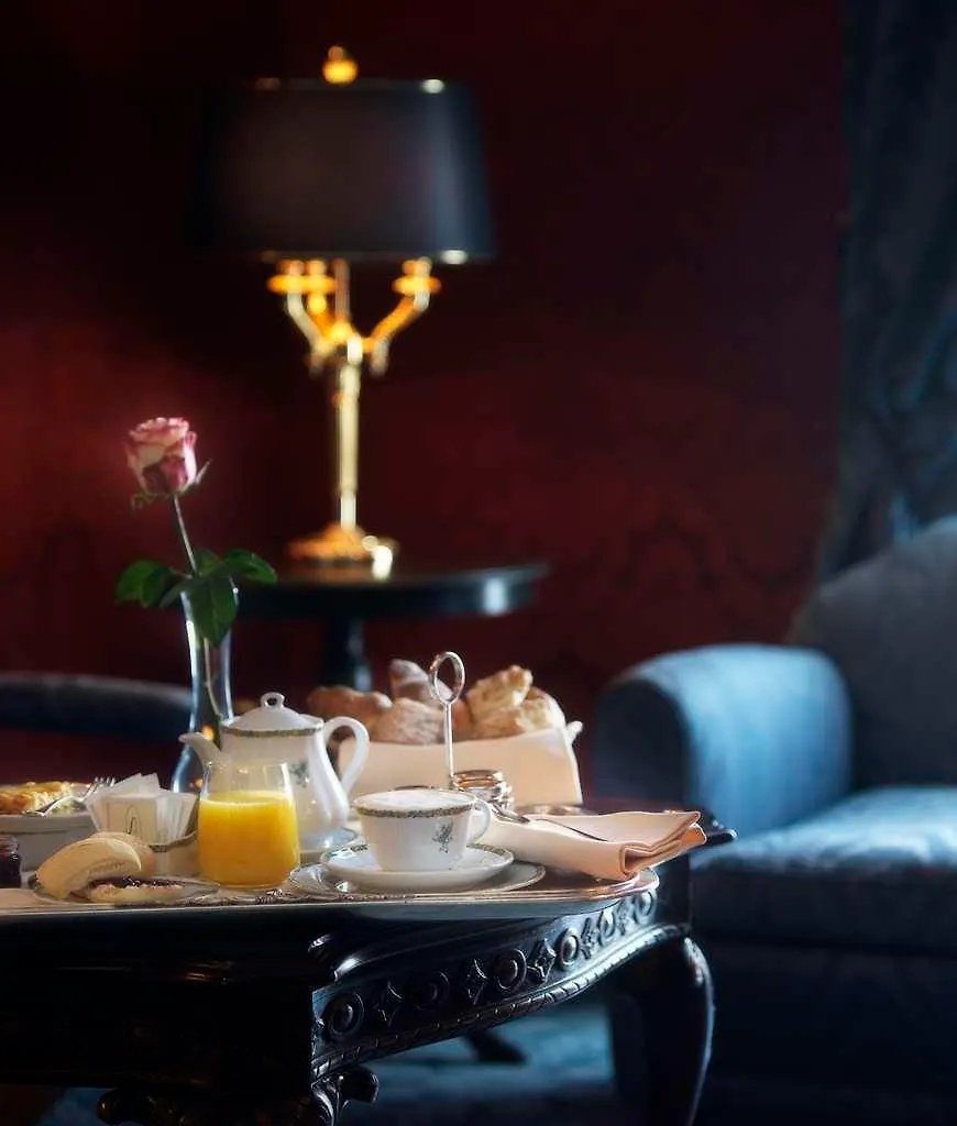 Sina Brufani Hotel Perugia 5*,  Italien